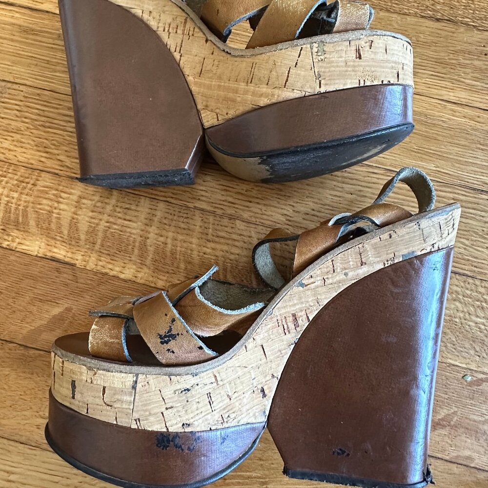 1970's  Brown leather strap sandal Wedge platform sandal  Sz. 6.5